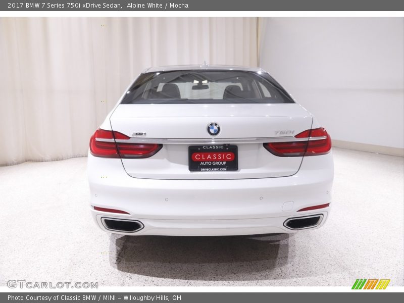 Alpine White / Mocha 2017 BMW 7 Series 750i xDrive Sedan