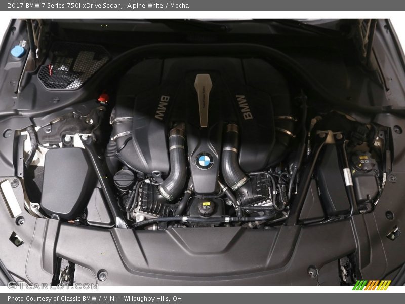 Alpine White / Mocha 2017 BMW 7 Series 750i xDrive Sedan