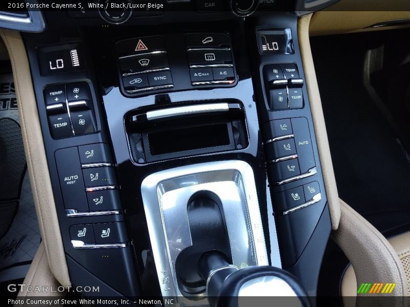 Controls of 2016 Cayenne S