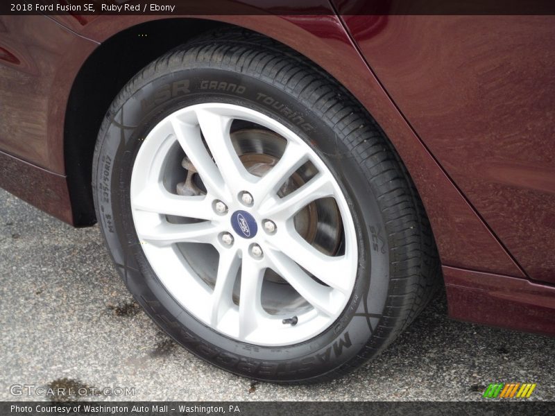 Ruby Red / Ebony 2018 Ford Fusion SE