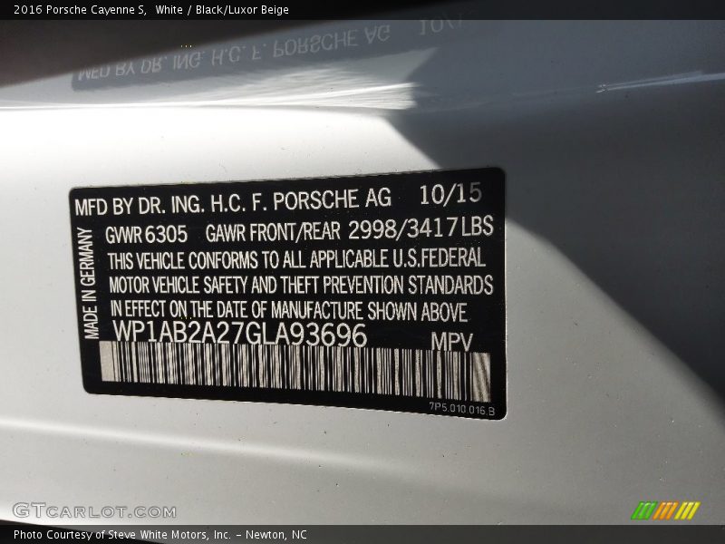 White / Black/Luxor Beige 2016 Porsche Cayenne S