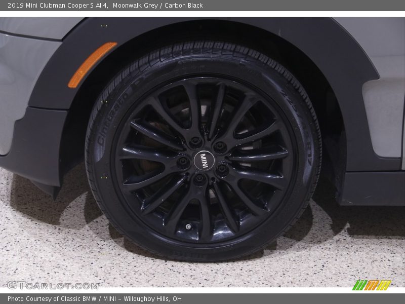 Moonwalk Grey / Carbon Black 2019 Mini Clubman Cooper S All4