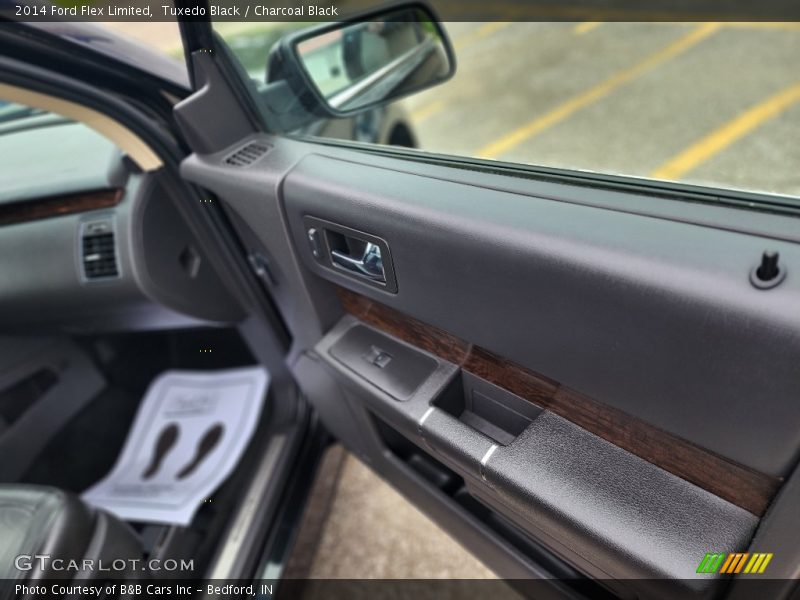 Tuxedo Black / Charcoal Black 2014 Ford Flex Limited