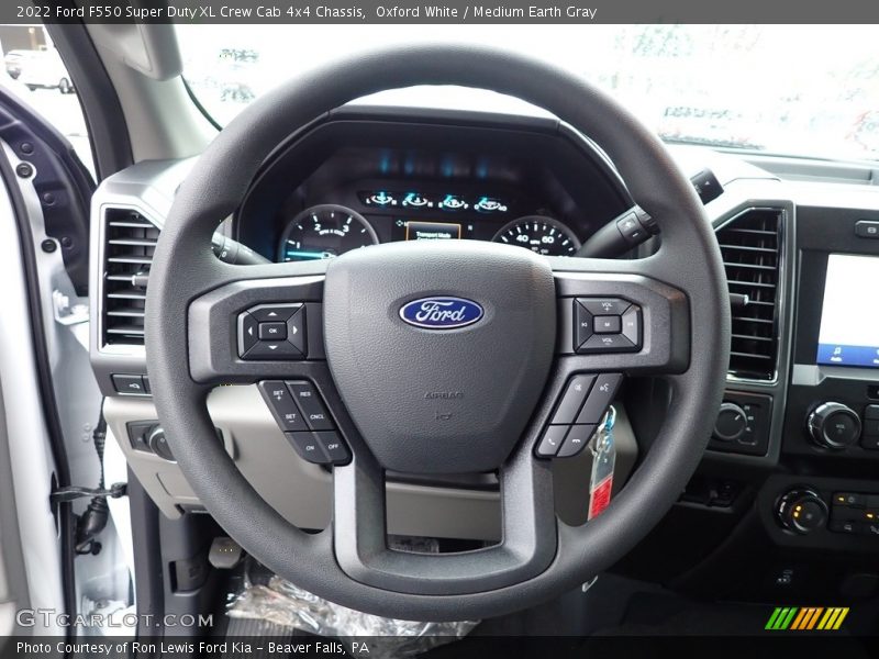 Oxford White / Medium Earth Gray 2022 Ford F550 Super Duty XL Crew Cab 4x4 Chassis