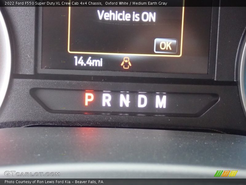 Oxford White / Medium Earth Gray 2022 Ford F550 Super Duty XL Crew Cab 4x4 Chassis