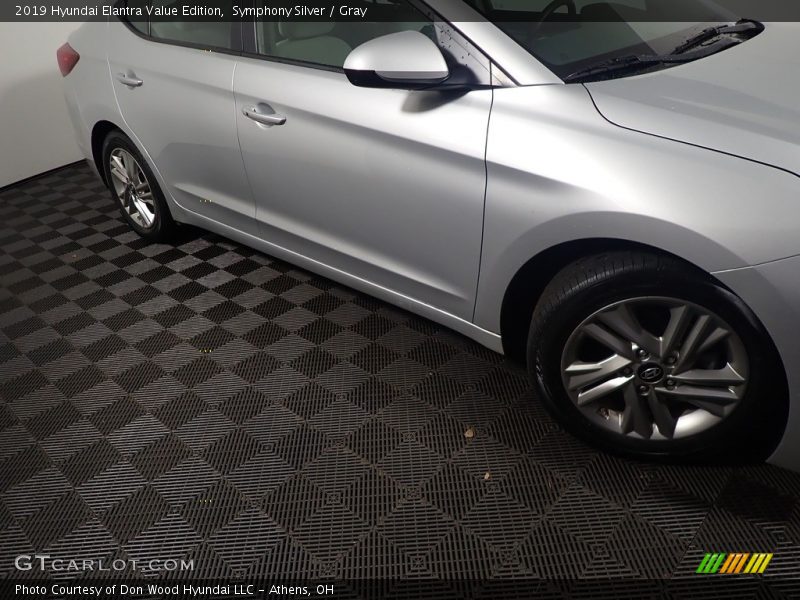 Symphony Silver / Gray 2019 Hyundai Elantra Value Edition