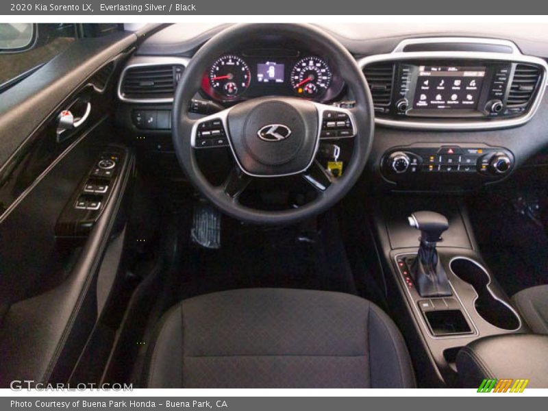 Everlasting Silver / Black 2020 Kia Sorento LX