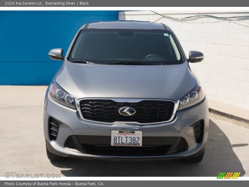 Everlasting Silver / Black 2020 Kia Sorento LX