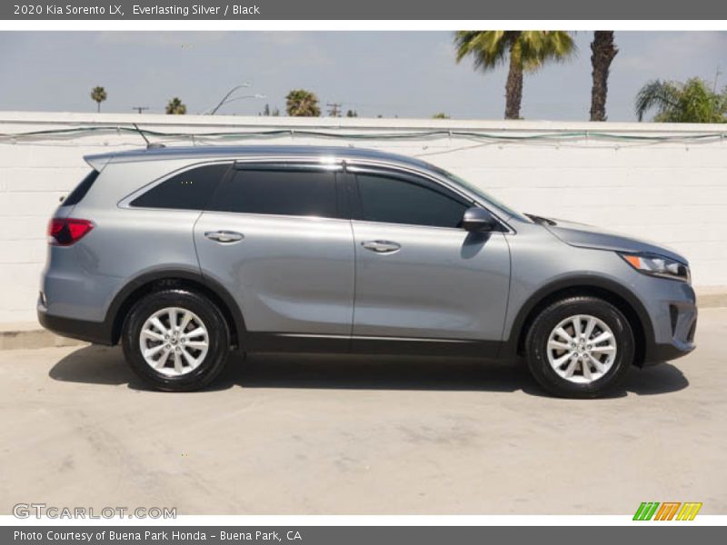Everlasting Silver / Black 2020 Kia Sorento LX