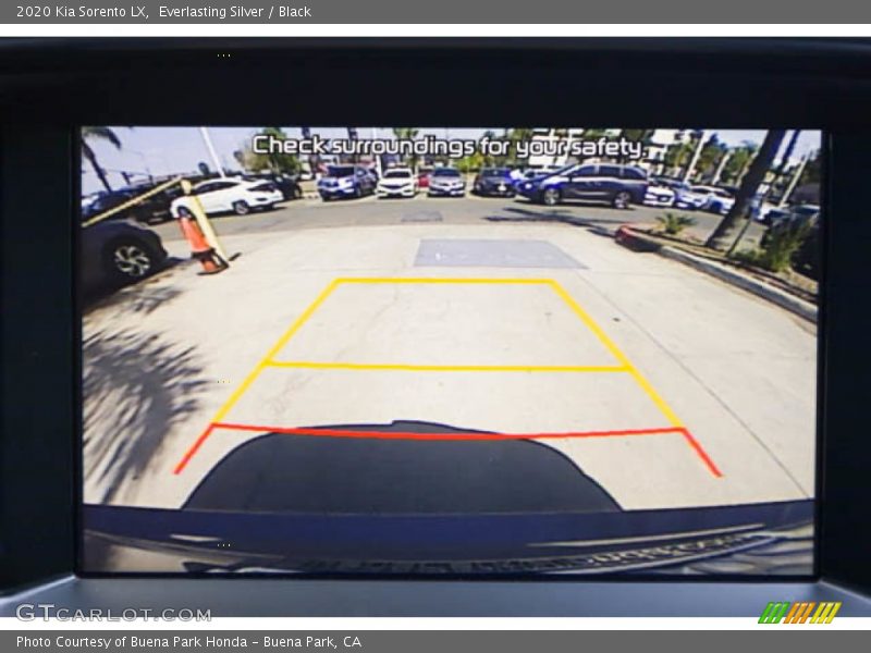 Everlasting Silver / Black 2020 Kia Sorento LX