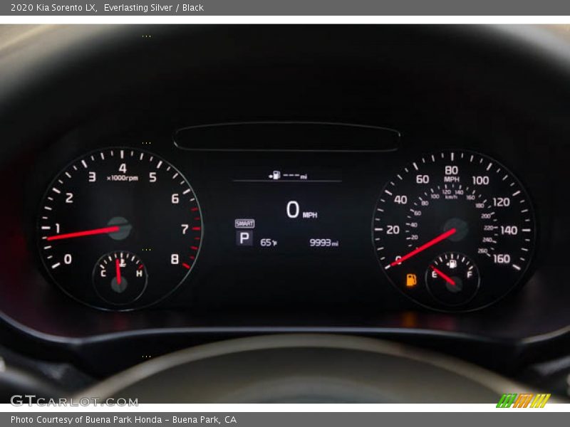 Everlasting Silver / Black 2020 Kia Sorento LX