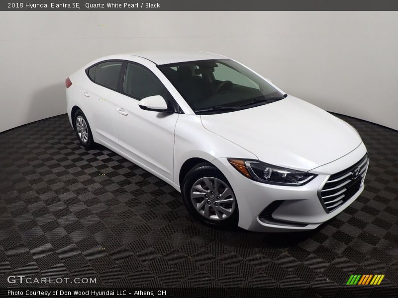Quartz White Pearl / Black 2018 Hyundai Elantra SE