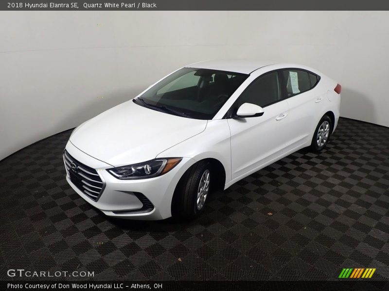 Quartz White Pearl / Black 2018 Hyundai Elantra SE