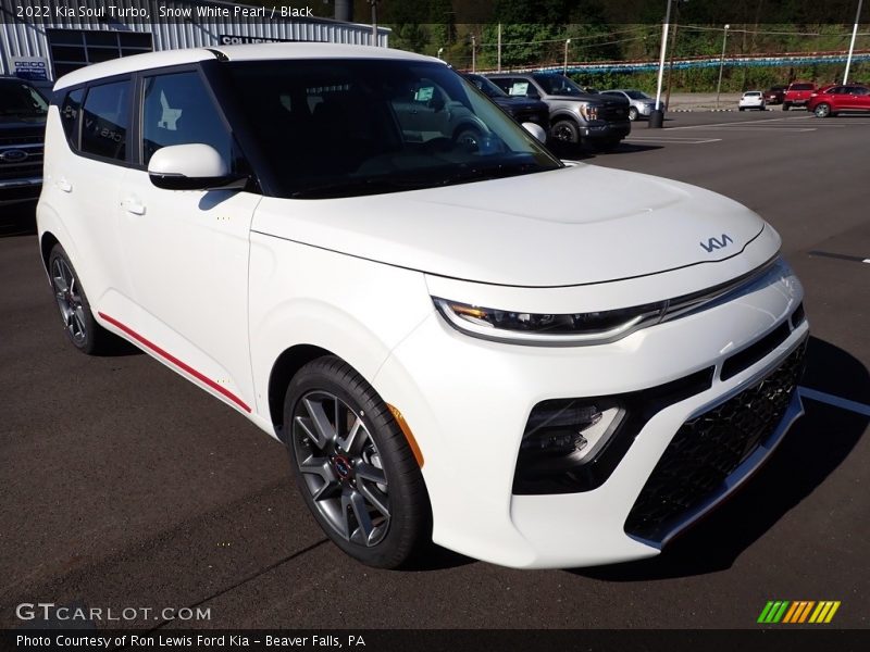 Snow White Pearl / Black 2022 Kia Soul Turbo