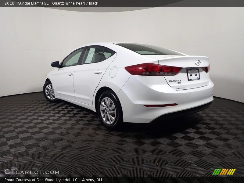 Quartz White Pearl / Black 2018 Hyundai Elantra SE