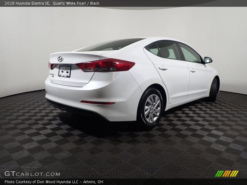 Quartz White Pearl / Black 2018 Hyundai Elantra SE