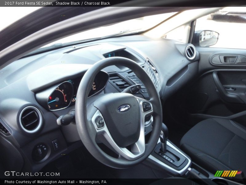 Shadow Black / Charcoal Black 2017 Ford Fiesta SE Sedan