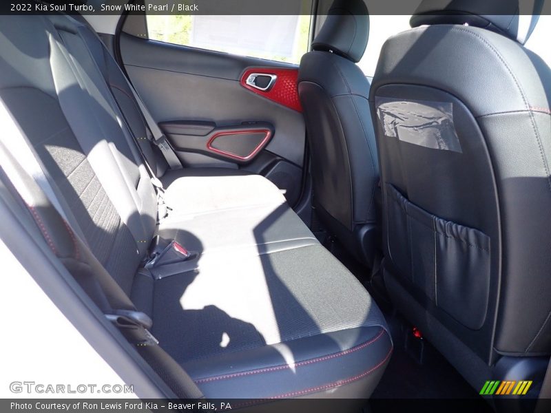 Snow White Pearl / Black 2022 Kia Soul Turbo