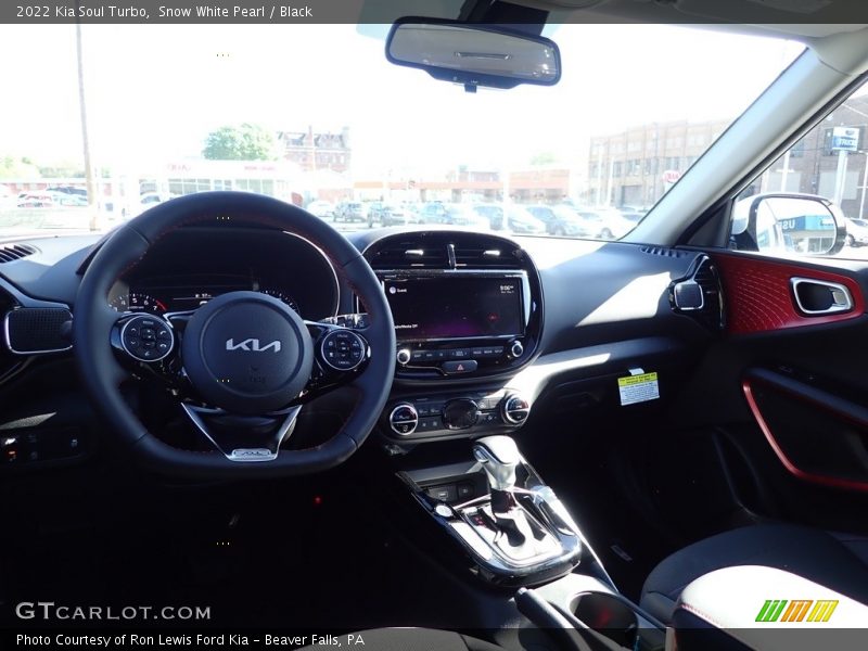 Snow White Pearl / Black 2022 Kia Soul Turbo