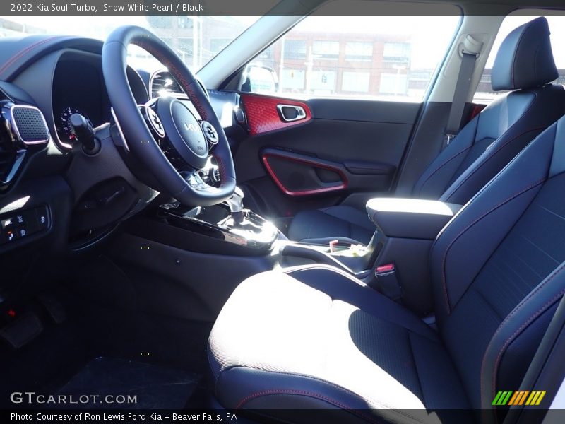 Snow White Pearl / Black 2022 Kia Soul Turbo