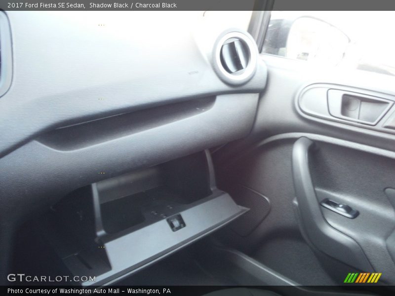 Shadow Black / Charcoal Black 2017 Ford Fiesta SE Sedan