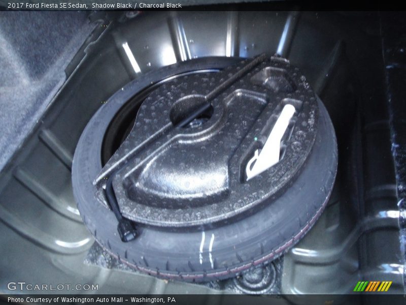Shadow Black / Charcoal Black 2017 Ford Fiesta SE Sedan