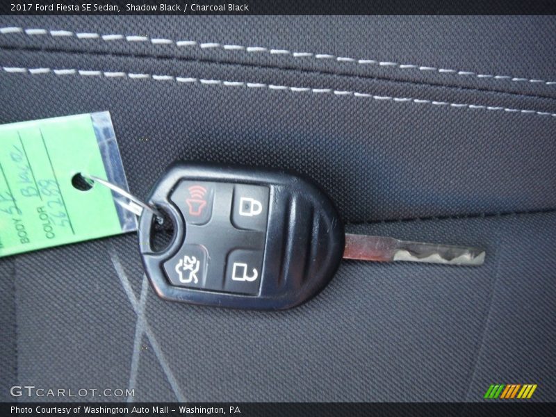 Shadow Black / Charcoal Black 2017 Ford Fiesta SE Sedan