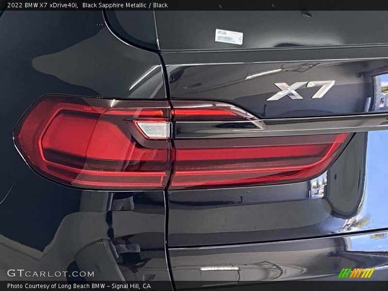 Black Sapphire Metallic / Black 2022 BMW X7 xDrive40i