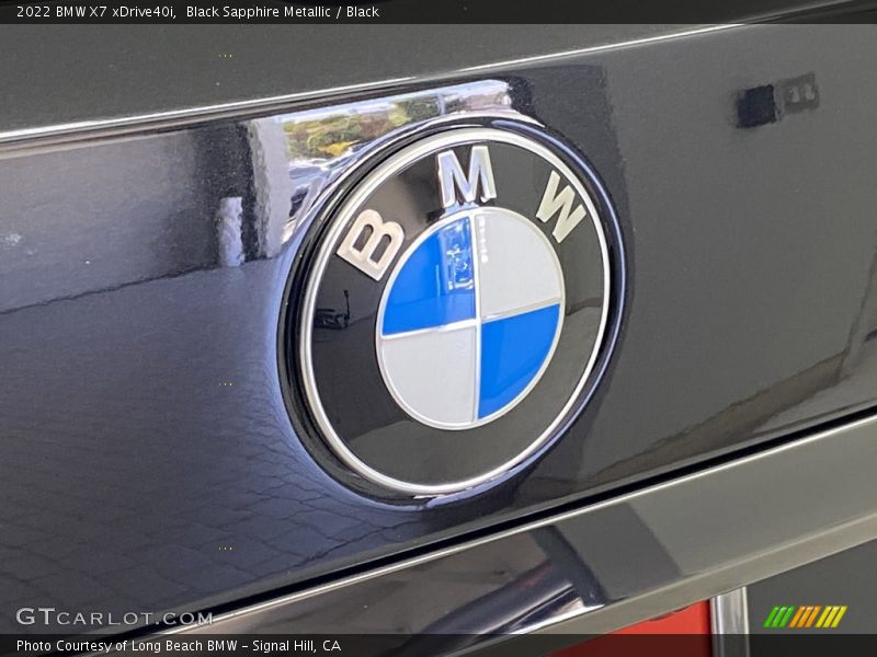 Black Sapphire Metallic / Black 2022 BMW X7 xDrive40i