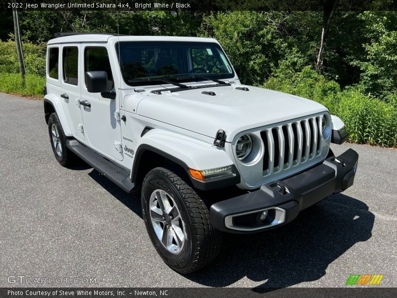 Bright White / Black 2022 Jeep Wrangler Unlimited Sahara 4x4