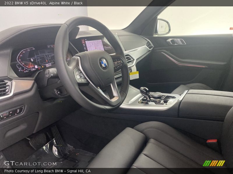 Alpine White / Black 2022 BMW X5 sDrive40i