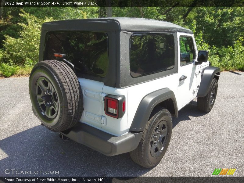 Bright White / Black 2022 Jeep Wrangler Sport 4x4