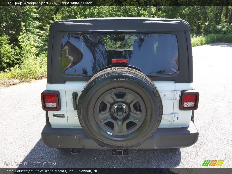 Bright White / Black 2022 Jeep Wrangler Sport 4x4