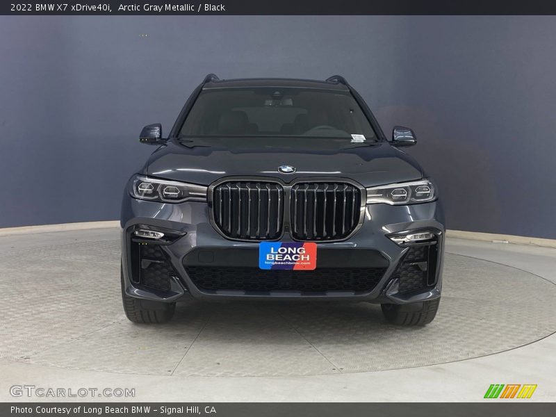 Arctic Gray Metallic / Black 2022 BMW X7 xDrive40i