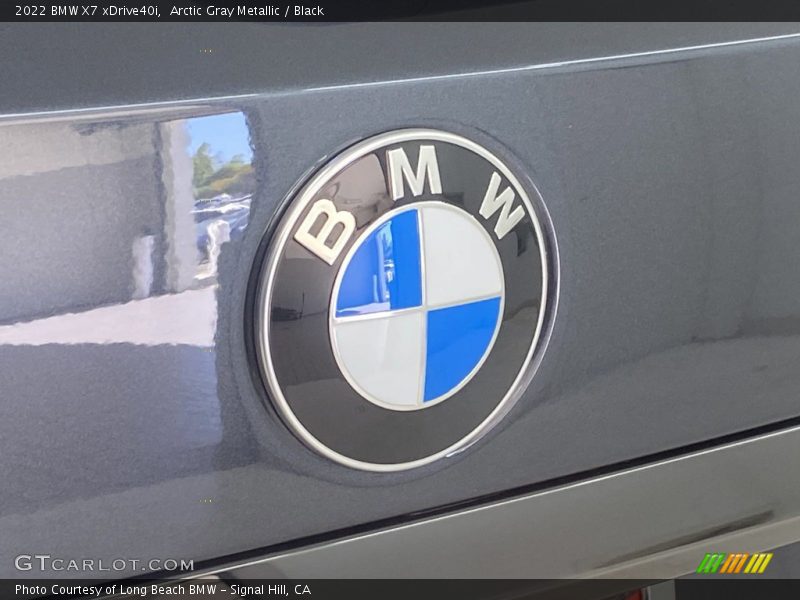 Arctic Gray Metallic / Black 2022 BMW X7 xDrive40i