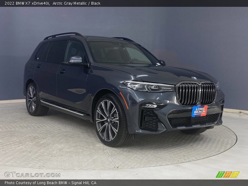 Front 3/4 View of 2022 X7 xDrive40i