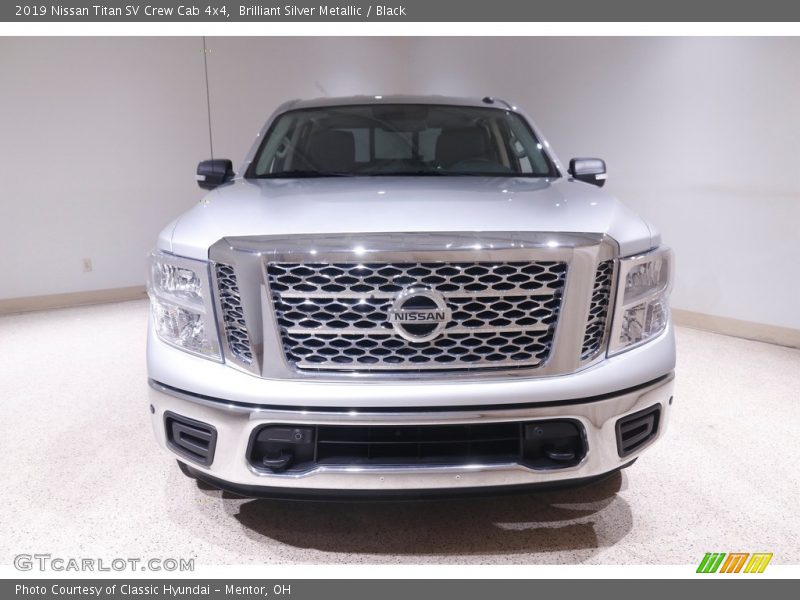 Brilliant Silver Metallic / Black 2019 Nissan Titan SV Crew Cab 4x4