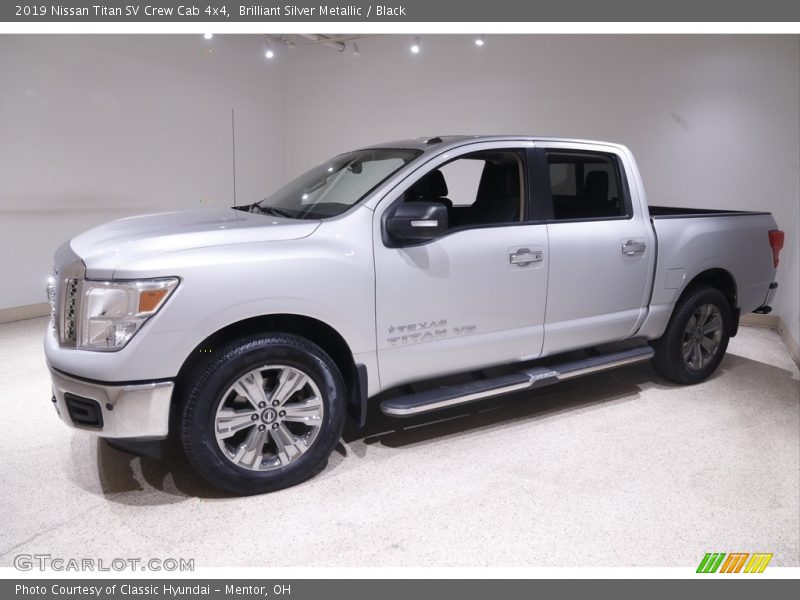 Brilliant Silver Metallic / Black 2019 Nissan Titan SV Crew Cab 4x4