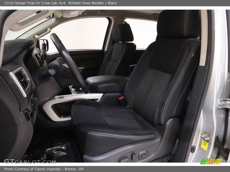 Brilliant Silver Metallic / Black 2019 Nissan Titan SV Crew Cab 4x4