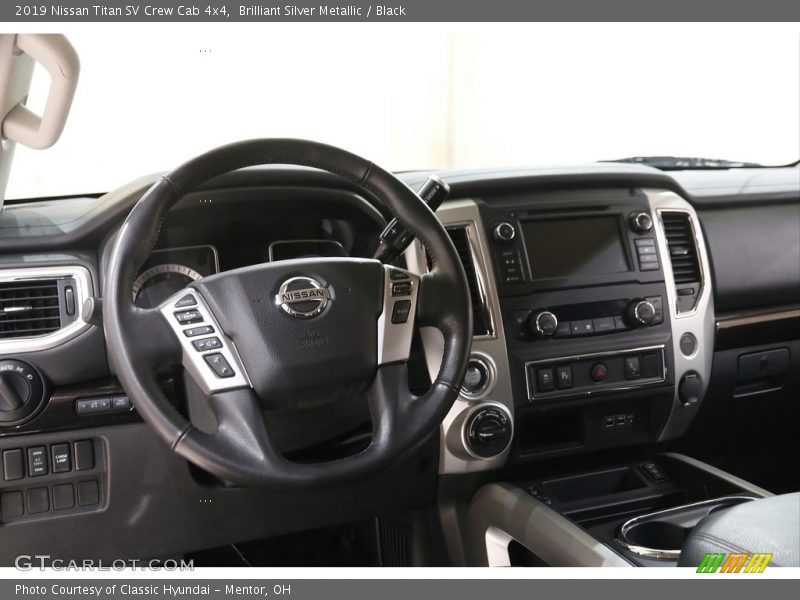 Brilliant Silver Metallic / Black 2019 Nissan Titan SV Crew Cab 4x4