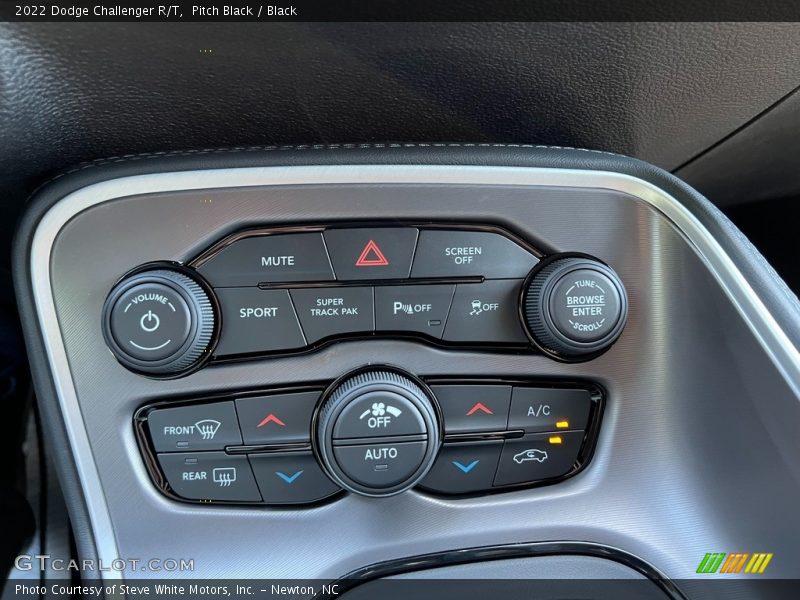 Controls of 2022 Challenger R/T