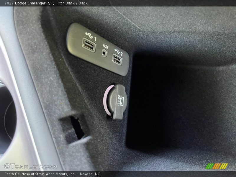 Pitch Black / Black 2022 Dodge Challenger R/T