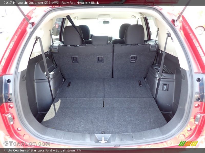  2017 Outlander SE S-AWC Trunk