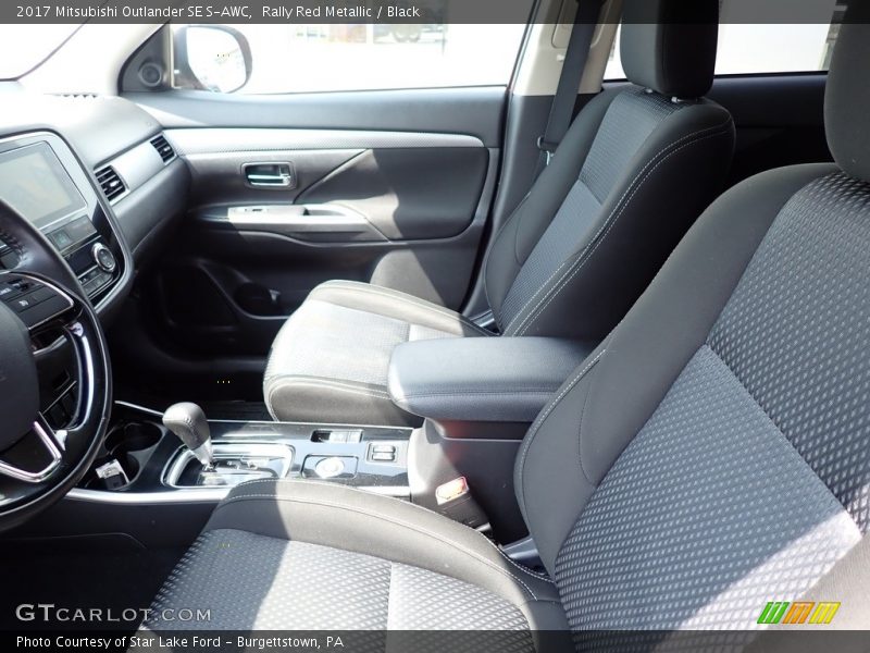 Front Seat of 2017 Outlander SE S-AWC