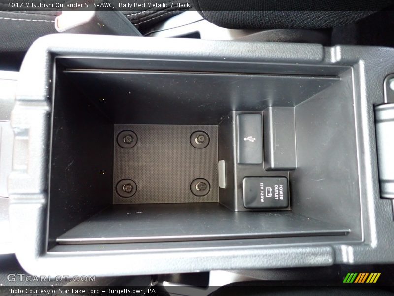 Rally Red Metallic / Black 2017 Mitsubishi Outlander SE S-AWC