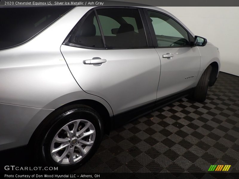 Silver Ice Metallic / Ash Gray 2020 Chevrolet Equinox LS