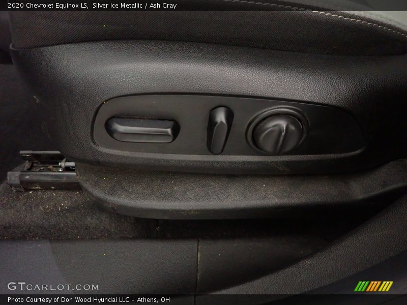 Silver Ice Metallic / Ash Gray 2020 Chevrolet Equinox LS
