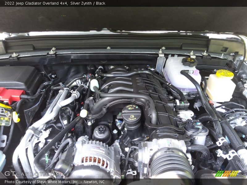 Silver Zynith / Black 2022 Jeep Gladiator Overland 4x4