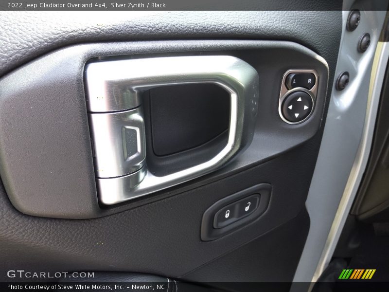 Silver Zynith / Black 2022 Jeep Gladiator Overland 4x4