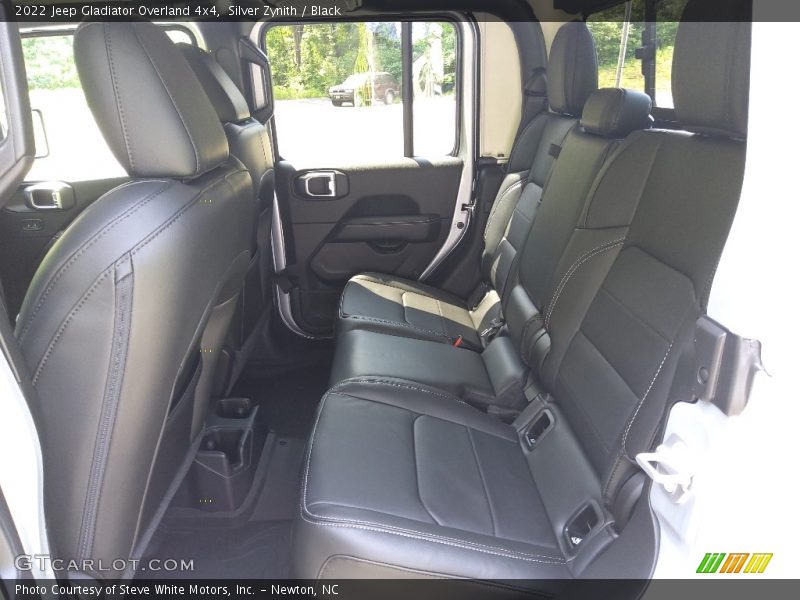 Silver Zynith / Black 2022 Jeep Gladiator Overland 4x4